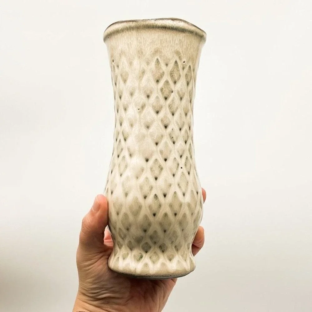 Art Pottery earthy quietly